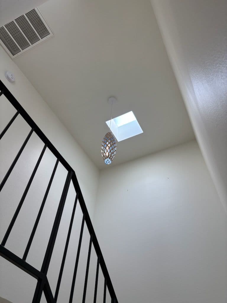 Gallery photos for Stylish Lighting Makeover in Santa Monica: Image #1