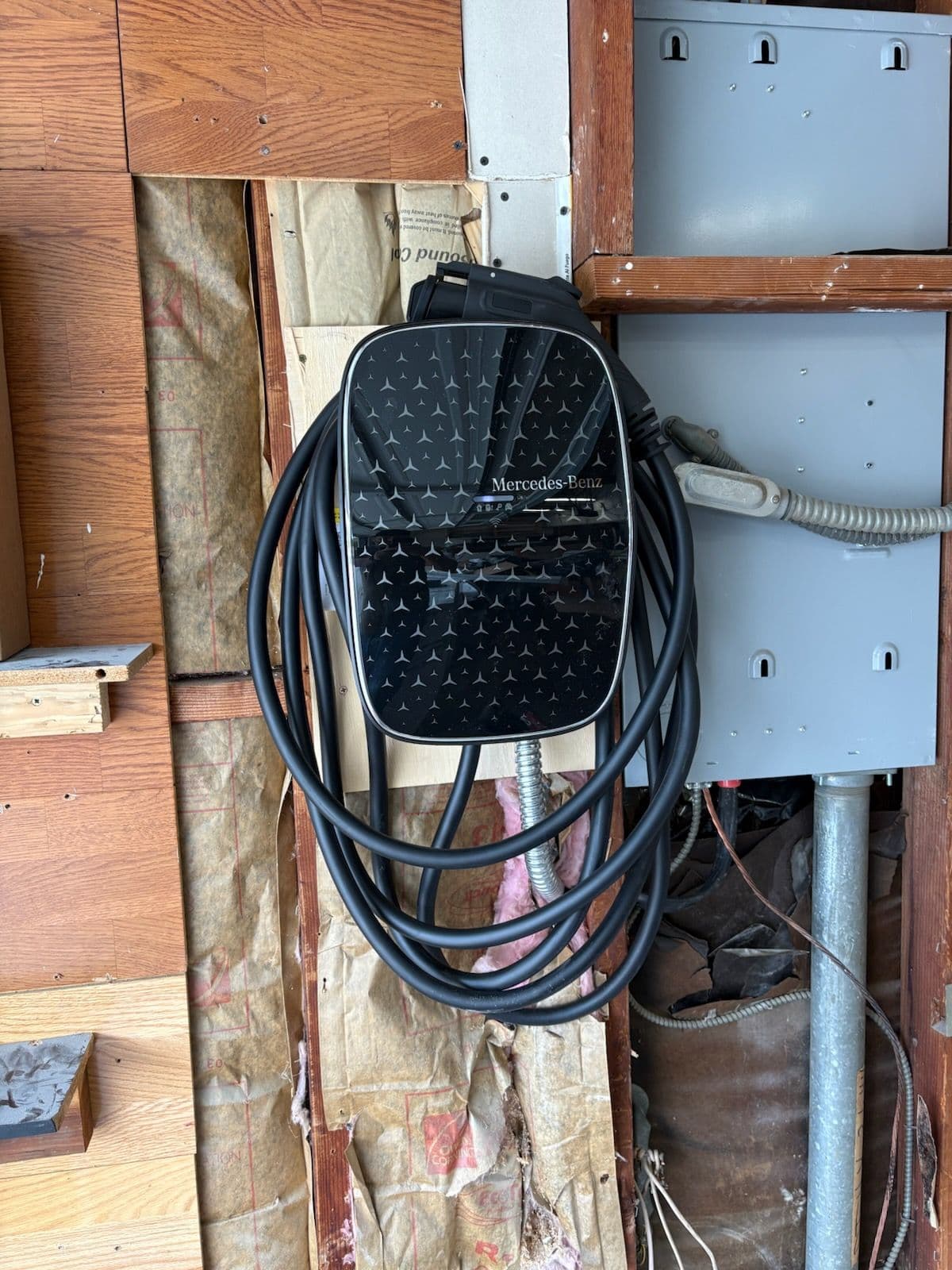 Stylish EV Charger Installation in Porter Ranch image